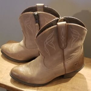 Ariat Darlin boots